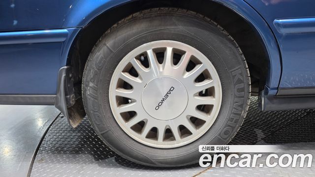 Chevrolet Korea Acadia 1999 — photo 5