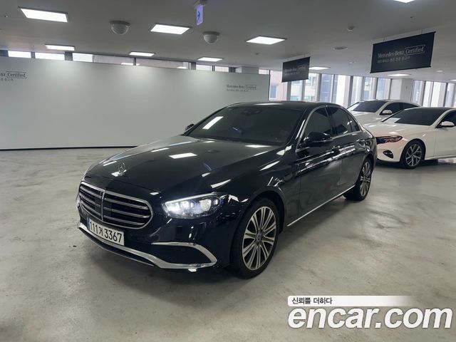 Mercedes-Benz E-Class 2023 — photo 1