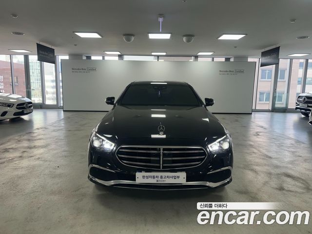 Mercedes-Benz E-Class 2023 — photo 3
