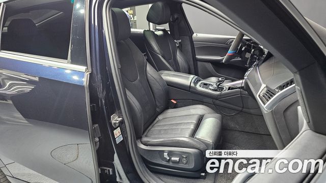 BMW X6 2022 — photo 11