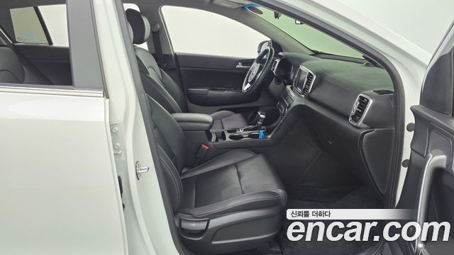 Kia Sportage 2018 — photo 11
