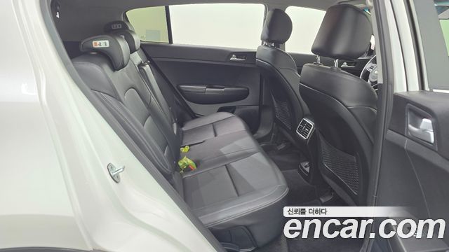 Kia Sportage 2018 — photo 12