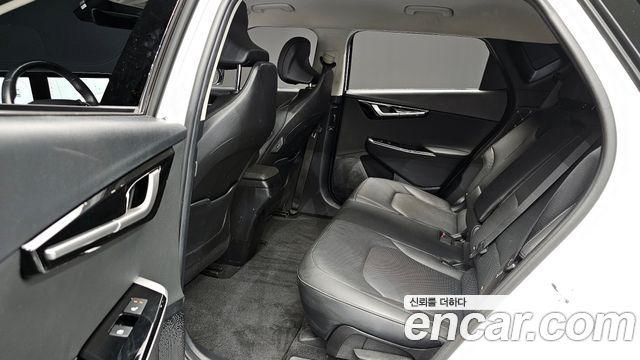 Kia EV6 2023 — photo 12