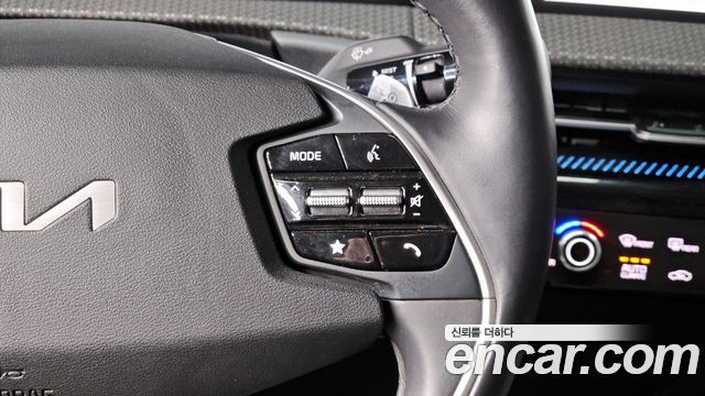Kia EV6 2023 — photo 17