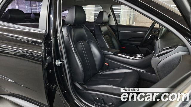 Hyundai Sonata 2020 — photo 11