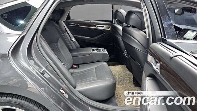 Genesis G80 2019 — photo 12