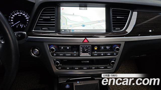 Genesis G80 2019 — photo 14