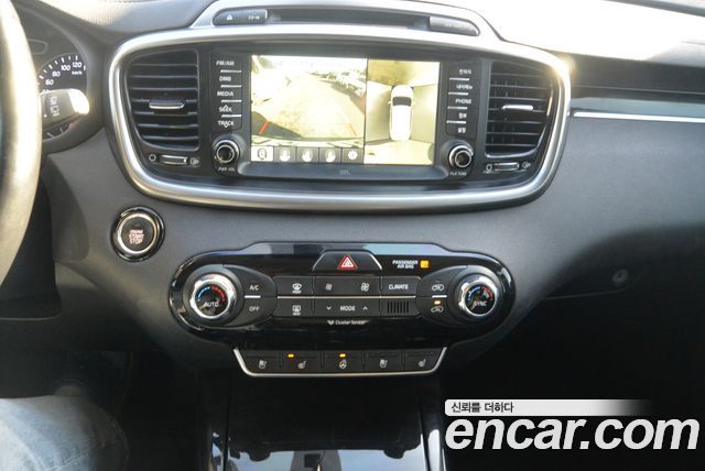 Kia Sorento 2016 — photo 11