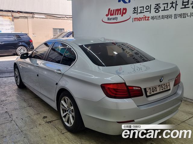 BMW 5-Series 2011 — photo 3