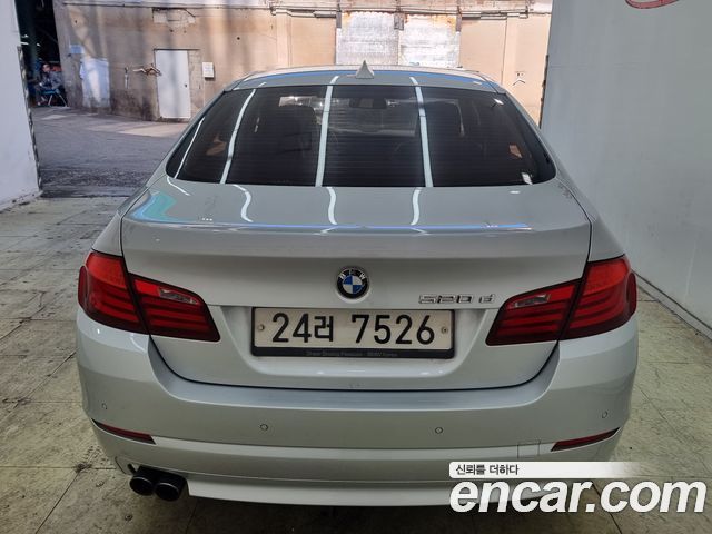 BMW 5-Series 2011 — photo 4