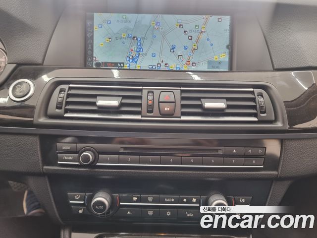 BMW 5-Series 2011 — photo 7
