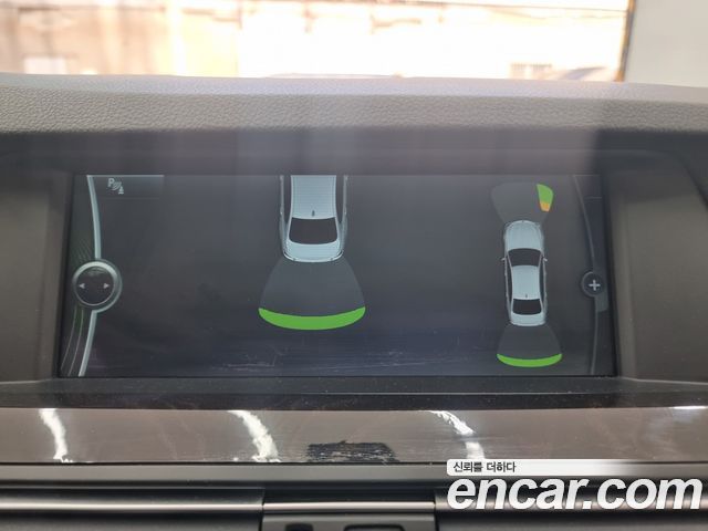 BMW 5-Series 2011 — photo 8
