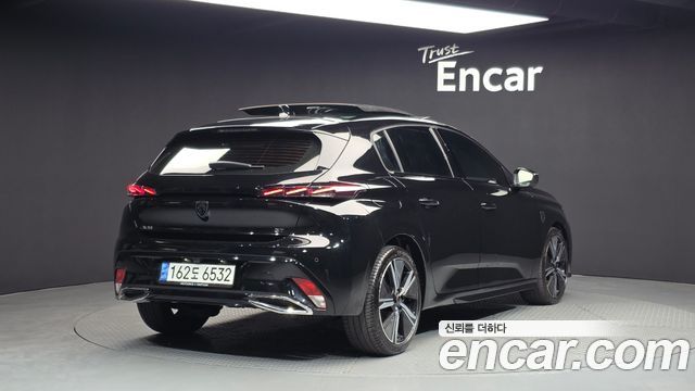 Peugeot 308 2022 — photo 2
