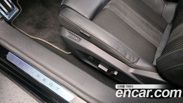 Peugeot 308 2022 — photo 17