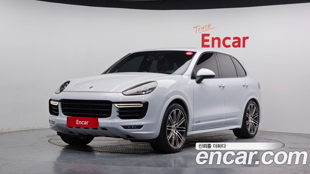 Porsche Cayenne 2016 — photo 1