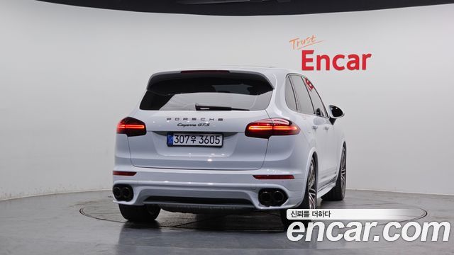 Porsche Cayenne 2016 — photo 4