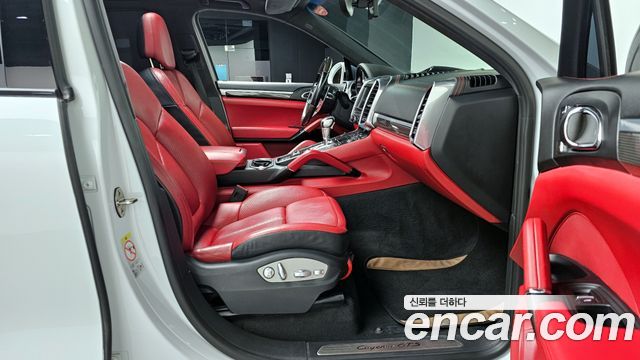 Porsche Cayenne 2016 — photo 11