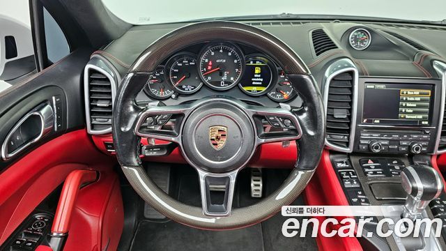 Porsche Cayenne 2016 — photo 13