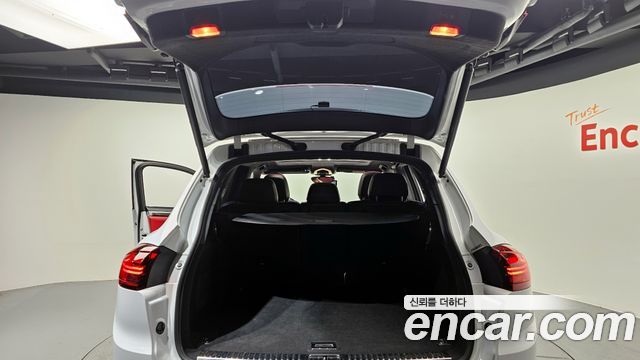 Porsche Cayenne 2016 — photo 17