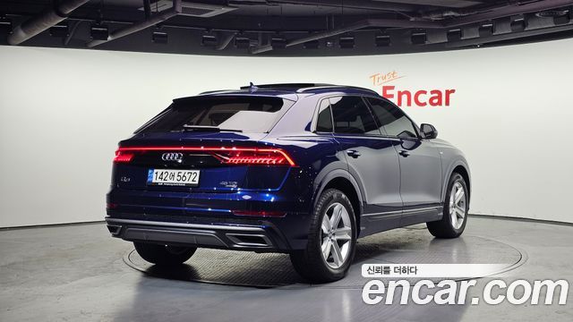 Audi Q8 2021 — photo 2
