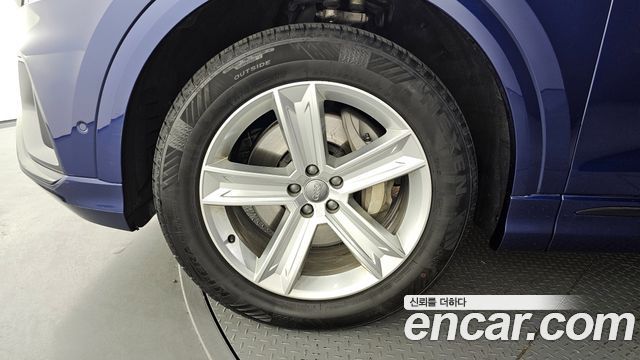 Audi Q8 2021 — photo 5