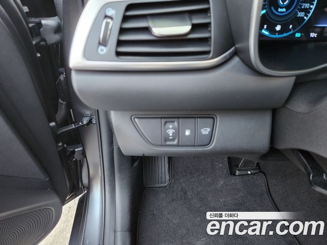 Genesis G70 2021 — photo 10