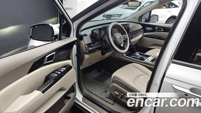Kia Canival 2021 — photo 10