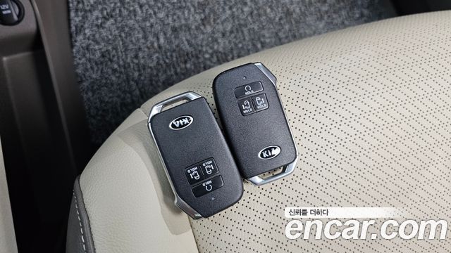 Kia Canival 2021 — photo 19