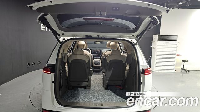 Kia Canival 2021 — photo 20
