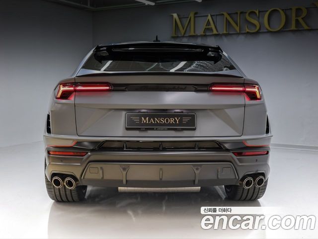 Lamborghini Urus 2023 — photo 4