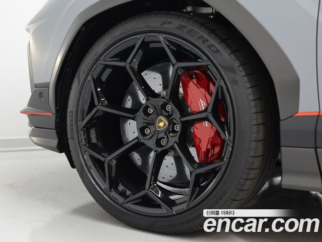 Lamborghini Urus 2023 — photo 5
