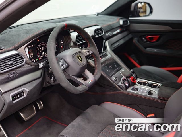 Lamborghini Urus 2023 — photo 7
