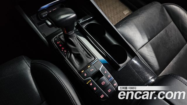 Kia K7 2017 — photo 9