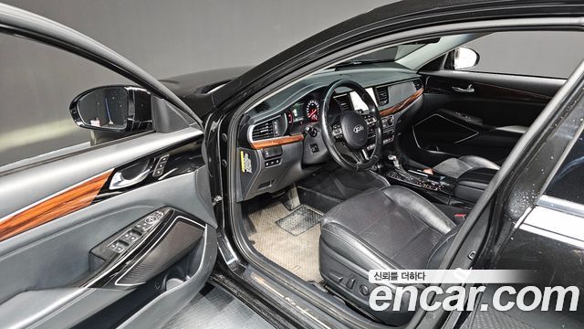 Kia K7 2017 — photo 10