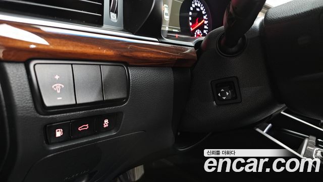 Kia K7 2017 — photo 13
