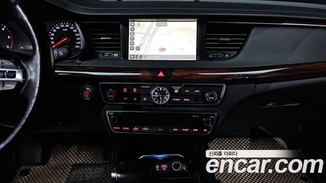 Kia K7 2017 — photo 15