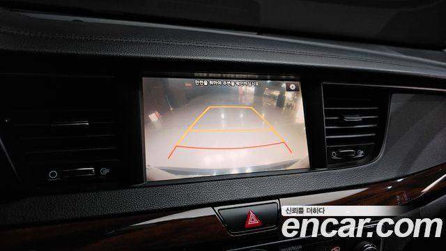 Kia K7 2017 — photo 16