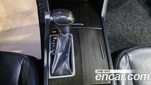 Kia K7 2012 — photo 17
