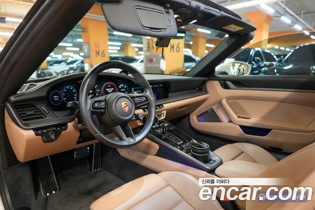 Porsche 911 2021 — photo 6