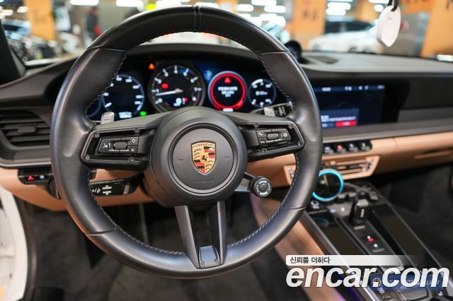Porsche 911 2021 — photo 7