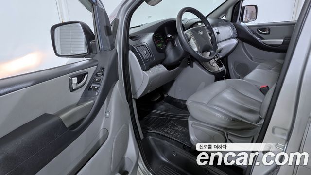 Hyundai Starex 2014 — photo 11