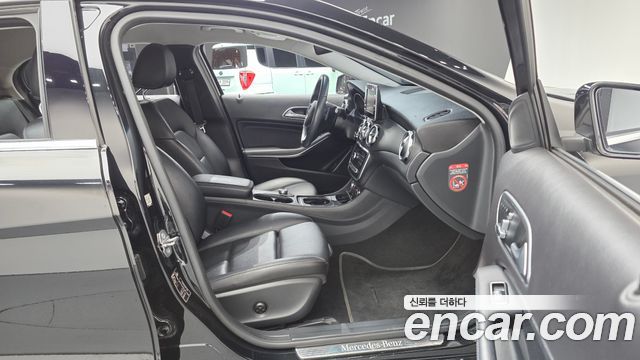 Mercedes-Benz GLA-Class 2018 — photo 10