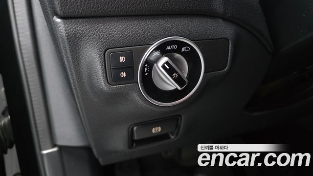 Mercedes-Benz GLA-Class 2018 — photo 18