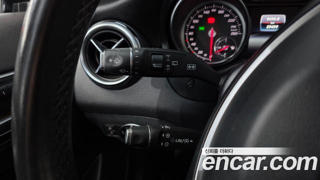Mercedes-Benz GLA-Class 2018 — photo 19