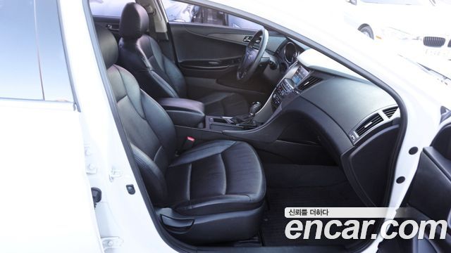 Hyundai Sonata 2013 — photo 17