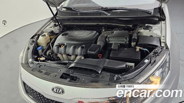 Kia K5 2011 — photo 6