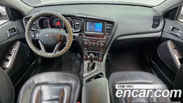 Kia K5 2011 — photo 7