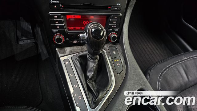 Kia K5 2011 — photo 9