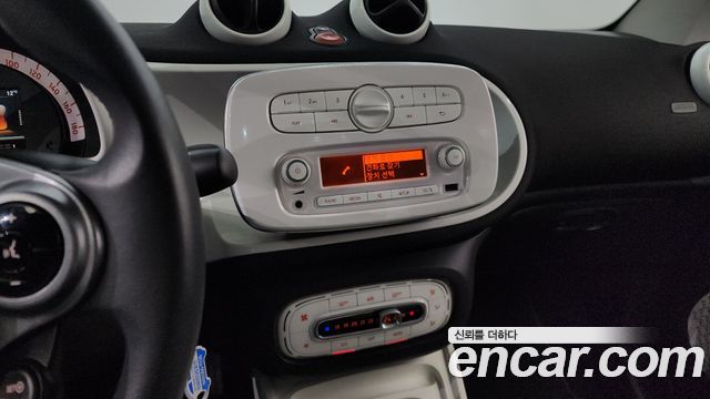 Smart Fortwo 2015 — photo 16
