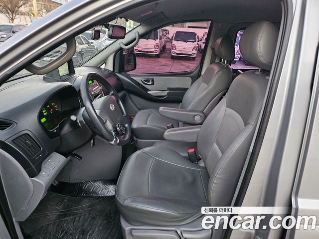 Hyundai Starex 2011 — photo 6